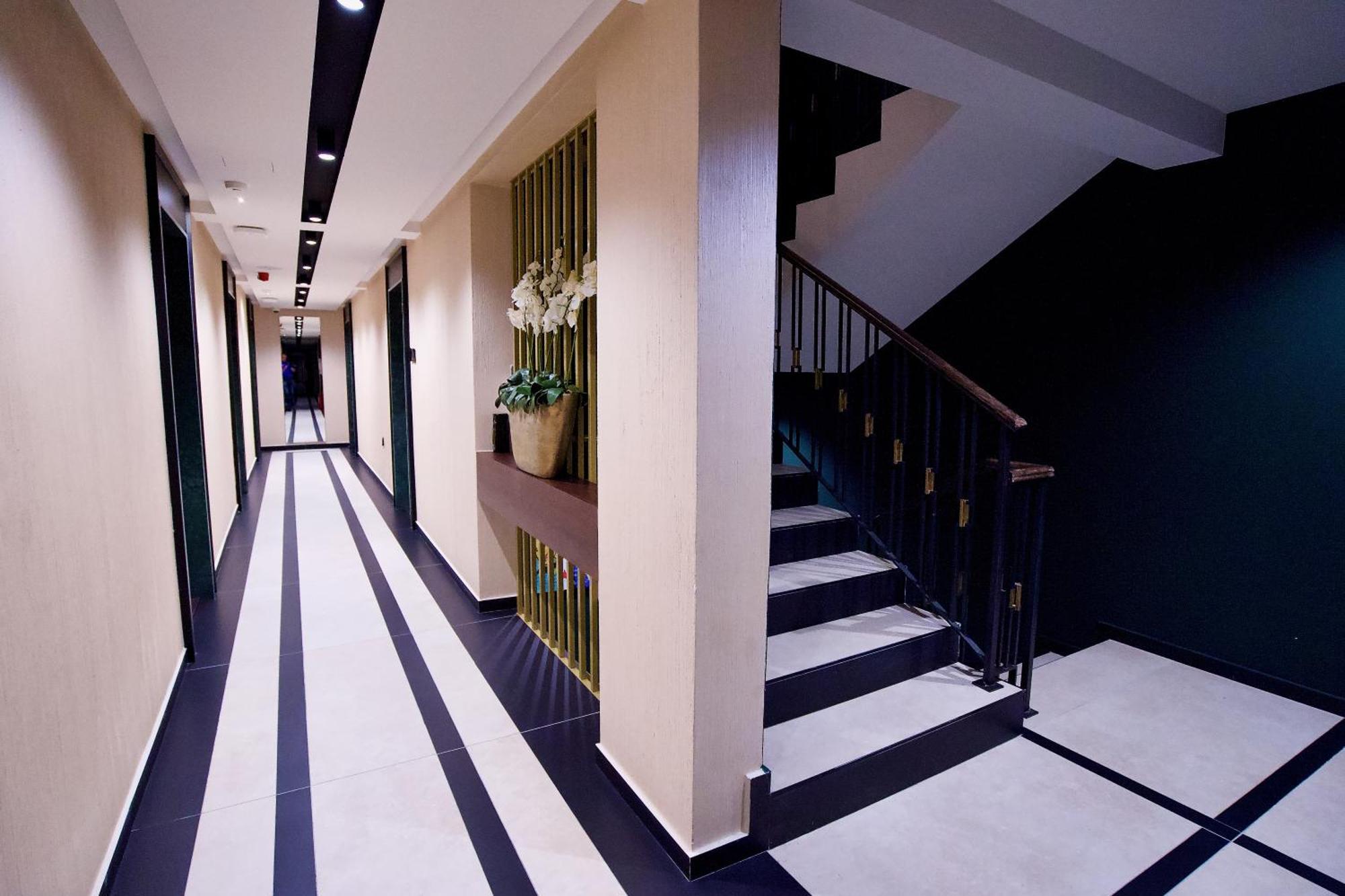 Hotel Kocka Vrnjačka Banja Buitenkant foto