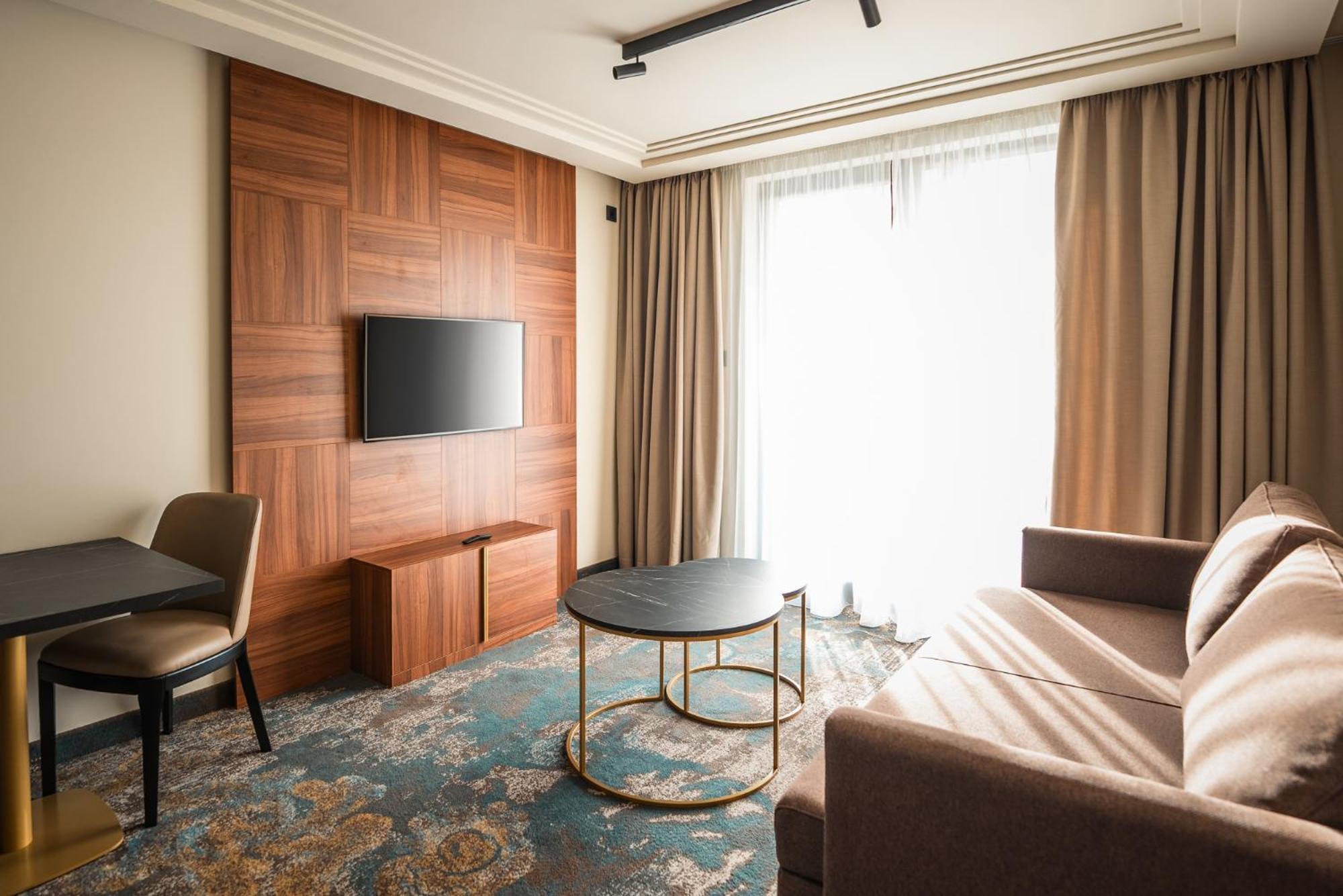 Hotel Kocka Vrnjačka Banja Buitenkant foto